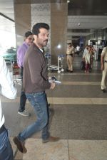 Anil Kapoor snapped at the airport in Mumbai on 12th Sept 2013 (7).JPG